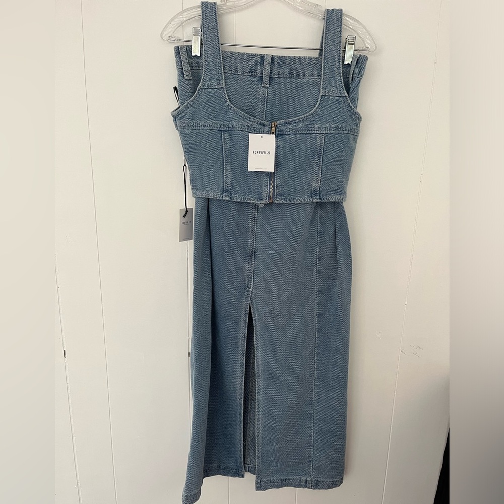 NEW 2pc Forever 21 Denim Crop Top & Skirt Chevron pattern Med Denim Small Medium - Picture 2 of 16